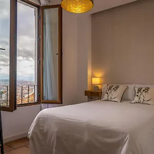 Florentia San Nicolas Apartment